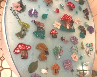 Handcrafted Resin Toilet Seat: Glow in the Dark Mushroom Decor - Elongated Oval