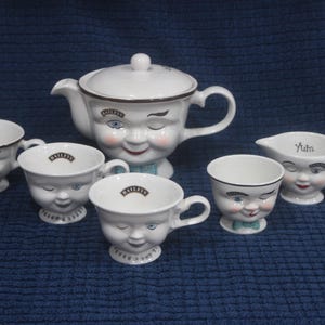 Rare Bailey's Irish Cream Teapot With Sugar And Creamer & 3 Yum Cups