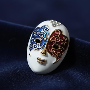 Troc Echange 4 broches masque origine Venise sur