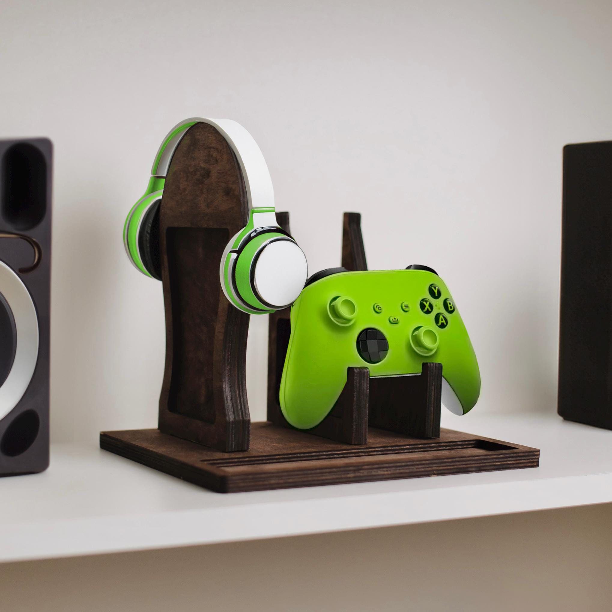 Controller and headphone stand, Personalized controller holder, Controller headphone holder, Headset stand wood, Gamer controller stand