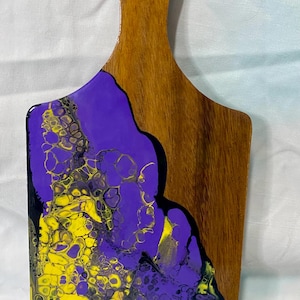 Decorative fluid art wood board