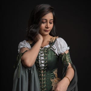 Elven Fantasy Women&#39;s Dress | Green Fairy Corset Gown | Medieval Lace-Up Costume | Flowing Sheer Sleeves Casual Wear | LARP Cosplay Outfit