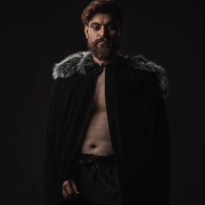 Unisex Black Velvet Cloak | With Faux Silver Fur Shoulder | Medieval & Viking LARP Cape | Renaissance Fantasy Cosplay Costume