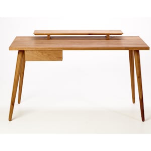 Escritorio de computadora de roble macizo: estación de trabajo minimalista de madera