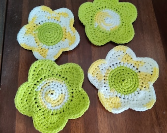 Posavasos de margaritas de primavera: flor de crochet de dos tonos