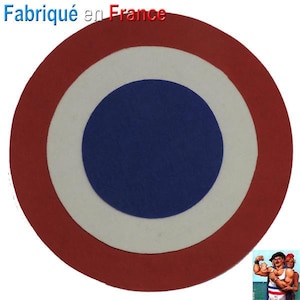 Peut inclure: Une cible circulaire rouge, blanche et bleue avec des cercles concentriques. Le cercle central est bleu, le cercle suivant est blanc et le cercle extérieur est rouge.