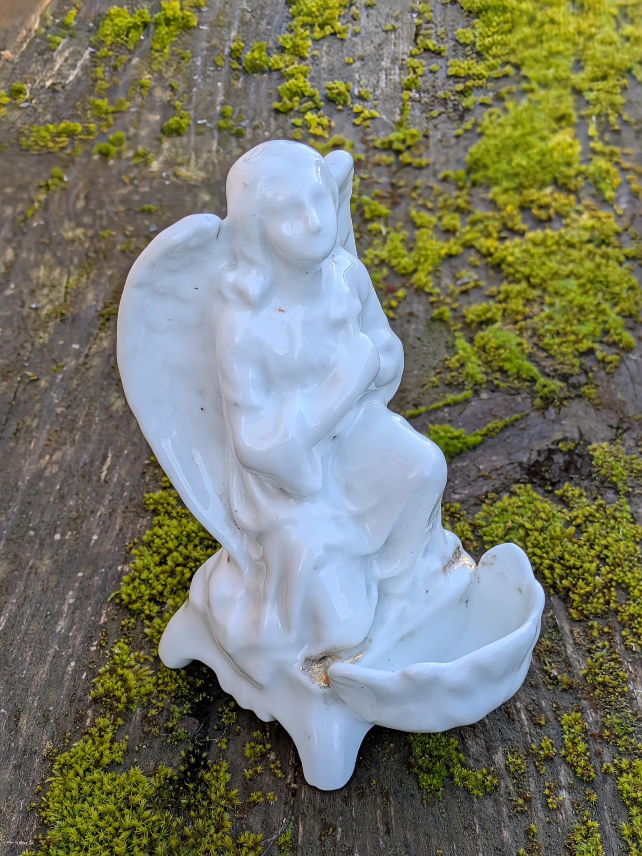 ANCIENNE FIGURINE CHERUBIN en porcelaine allemande EUR 16,00 - FR ANCIENNE FIGURINE CHERUBIN en porcelaine allemande EUR 16,00 - FR