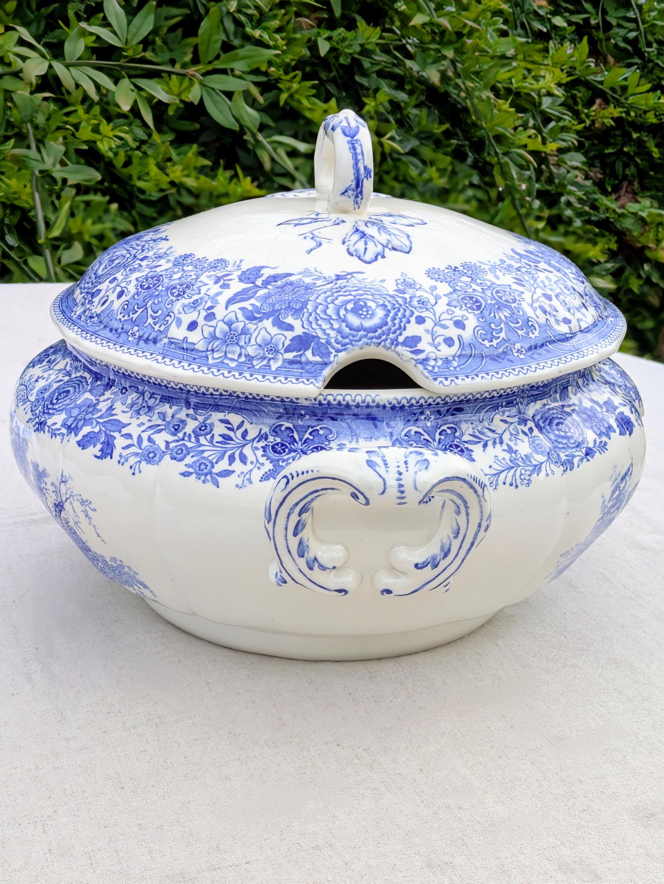 Villeroy & Boch Burgenland Antique Soup Tureen – Blue Decor