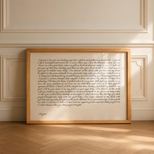 Peut inclure: Un cadre en bois rectangulaire contenant une impression couleur crème avec un texte noir en écriture cursive. Le texte affiche les paroles de la chanson Perfect, commençant par I found a love for me darling, et se terminant par le titre Perfect.