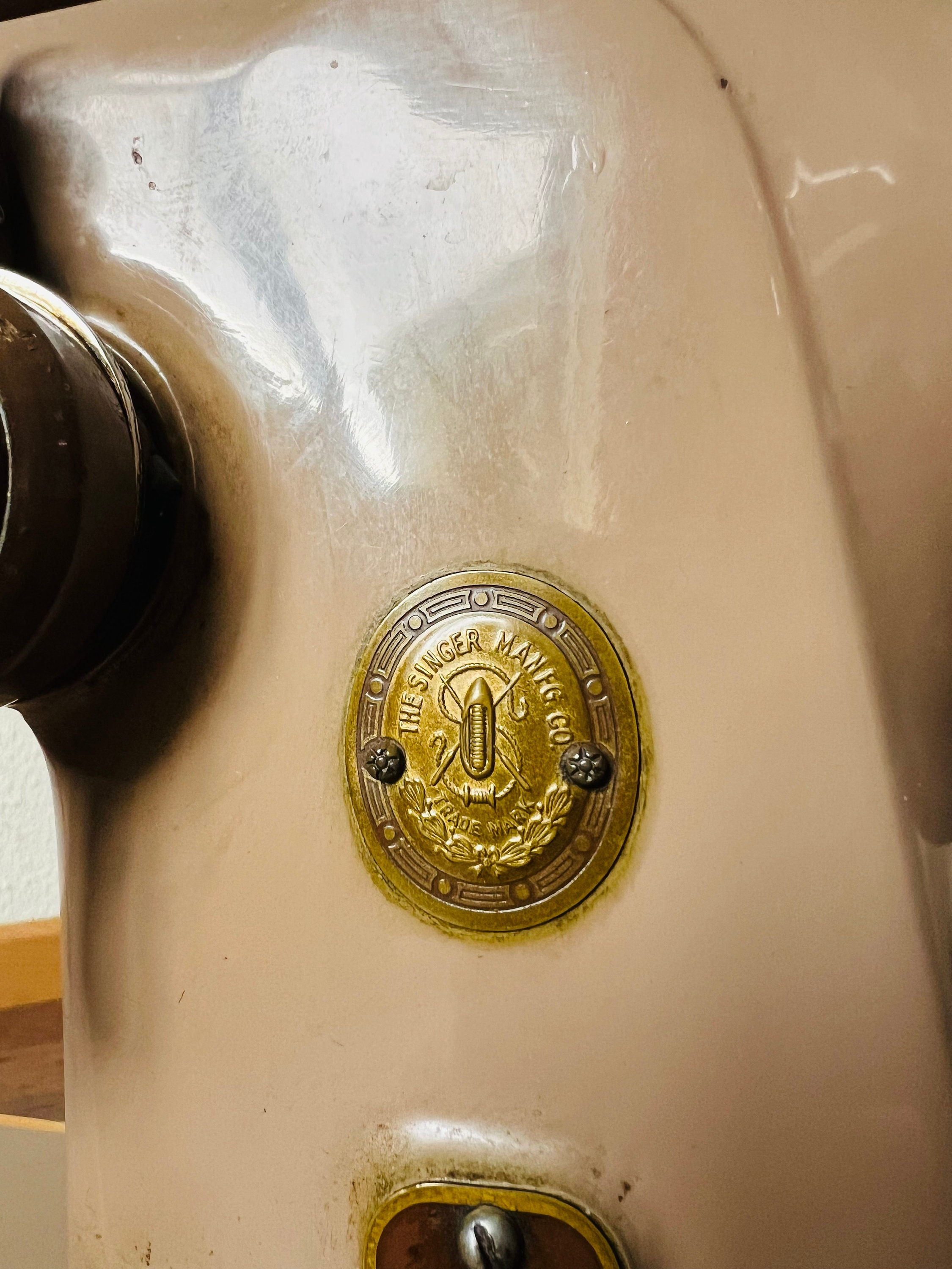Fantastic Find Antique Vintage Model 306 Singer Semi