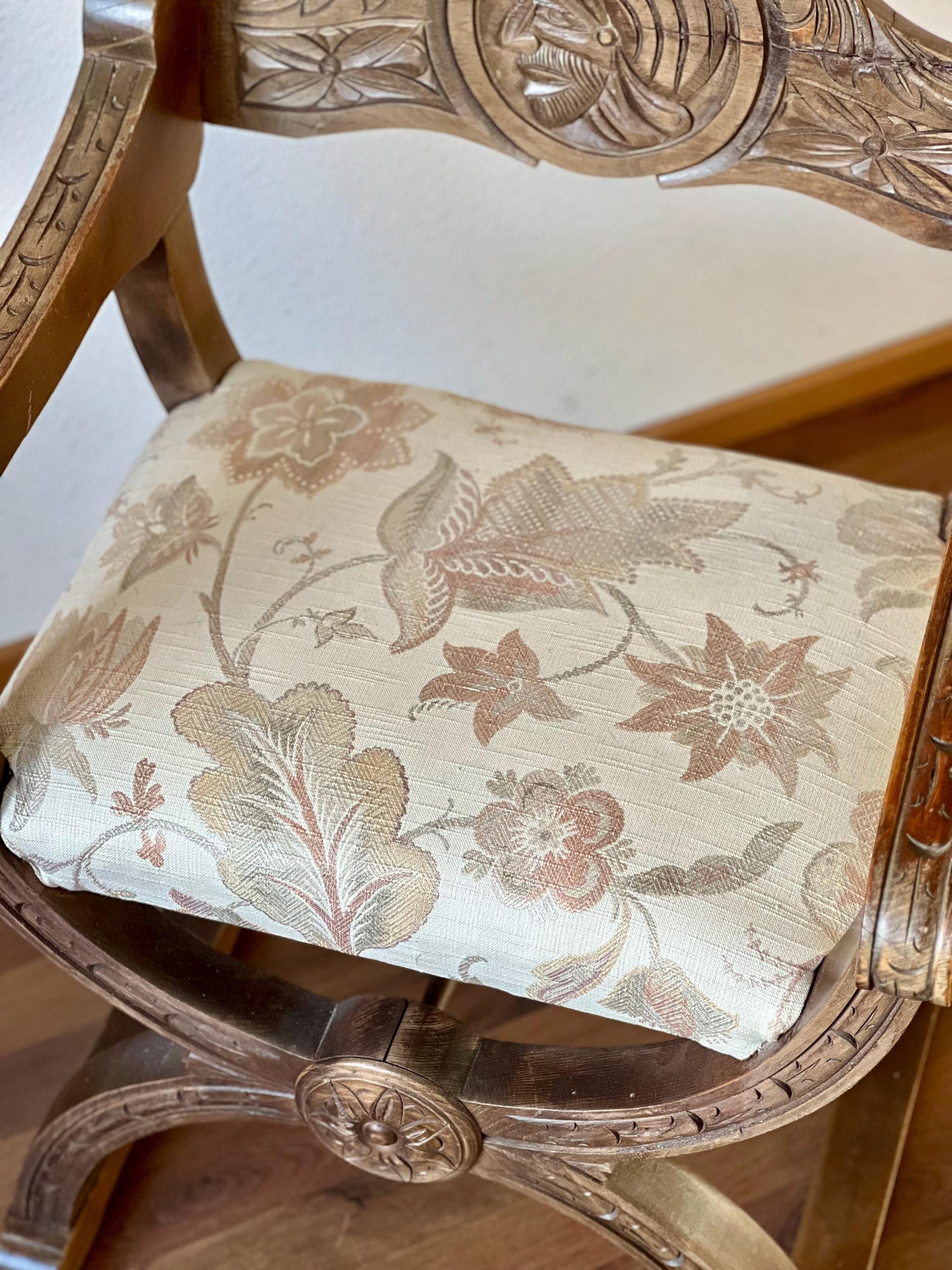 アンティーク木製サボナローラチェア、ルネッサンスリバイバルスタイル