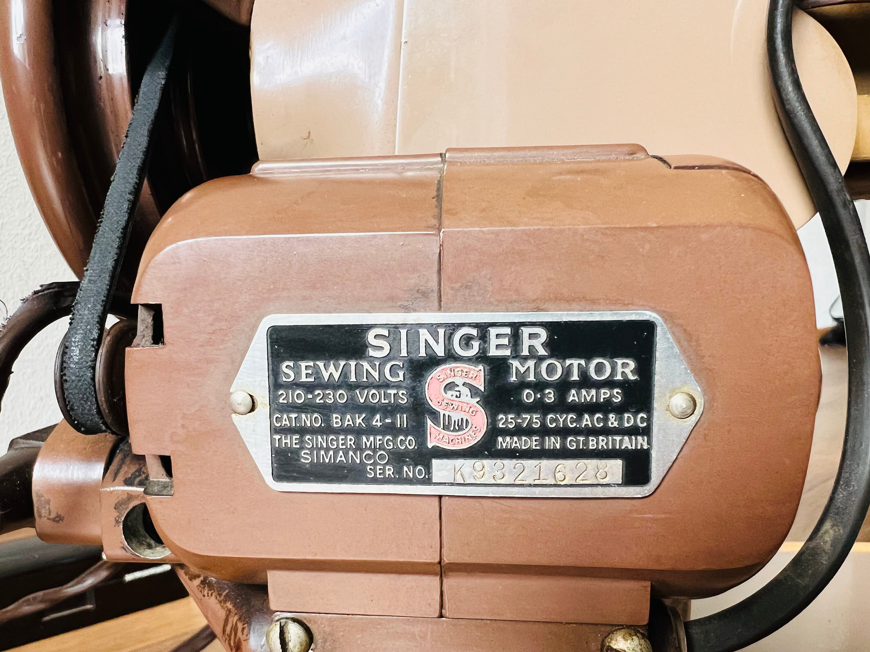 Fantastic Find Antique Vintage Model 306 Singer Semi