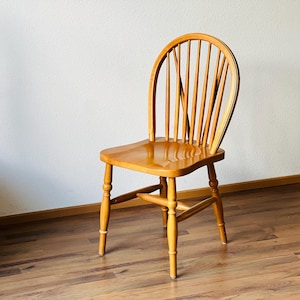 vintage Windsor dining chairs set of 4