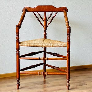 Antique Dutch Corner Chair, Bobbin Chair, Rush Seat Chair, Knitting Chair, Country Living, Farmhouse Decor, antique stool, 1920