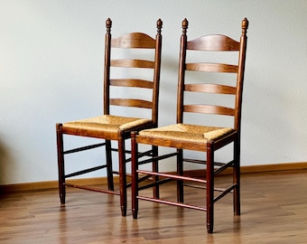 Silla auxiliar o de apoyo rústica antigua hecha a mano estilo Shaker con asiento de junco | Estilo Charles Dudouyt