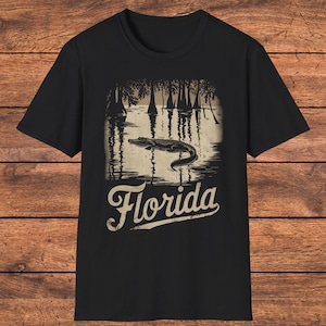 Vintage Florida Alligator T-Shirt, Swamp Scene Tee, Retro Florida Wildlife Shirt, Florida Souvenir Gift Shirt, Alligator Graphic Shirt