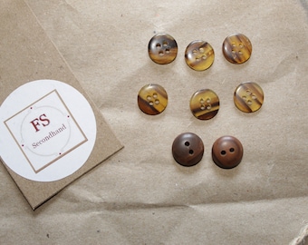 8 buttons, four-hole and two-hole buttons, brown/transparent, doll material