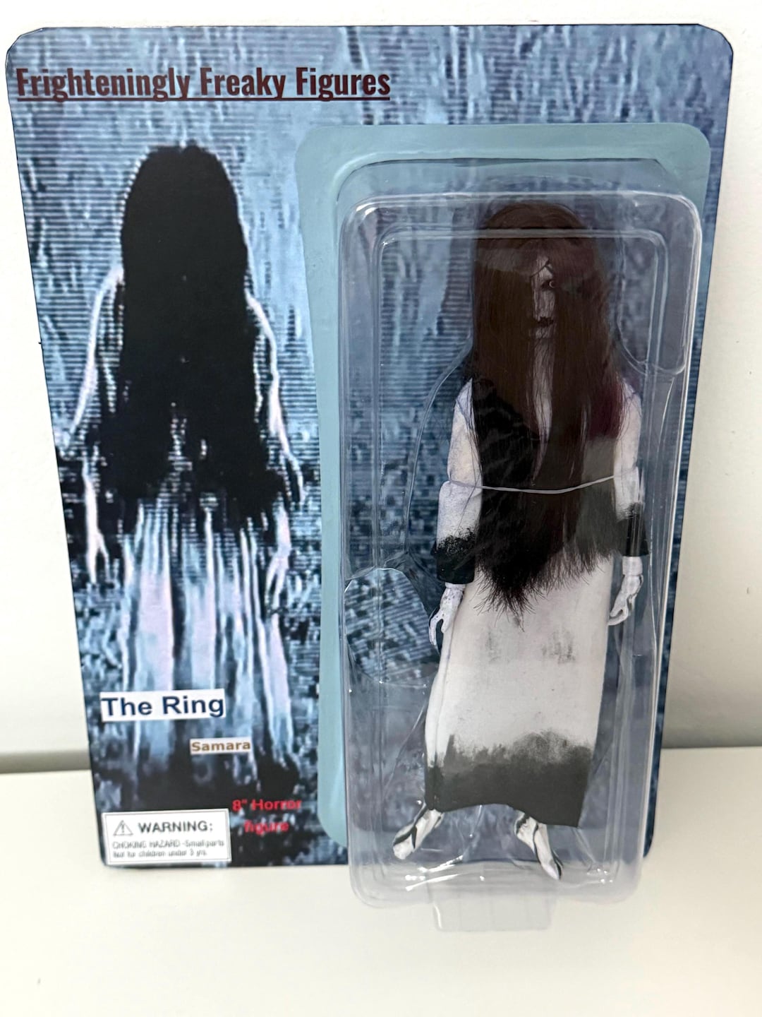 The Ring Girl Carded Figure 1/8 Scale Samara Morgan / Sadako