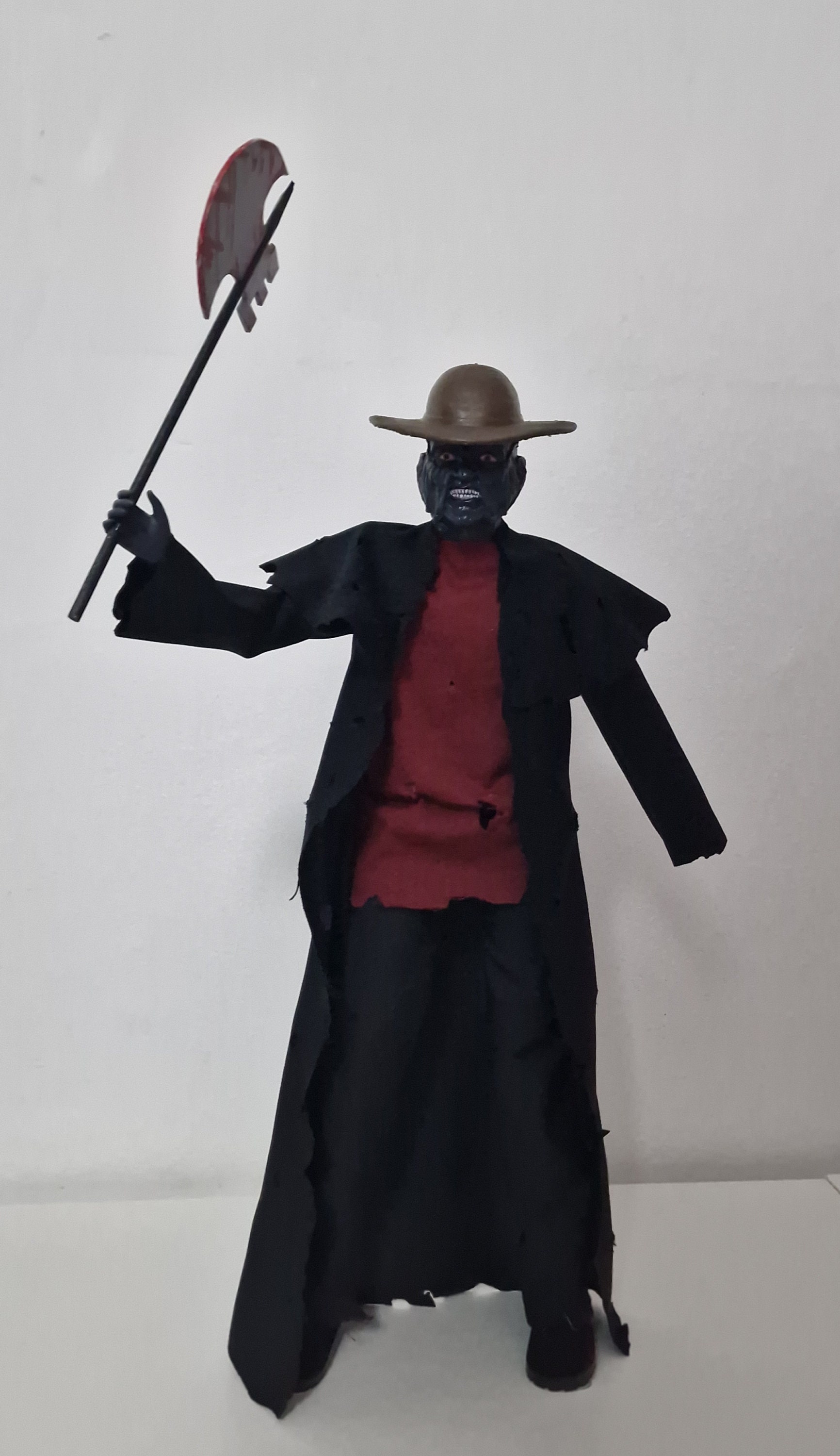 ジーパーズ・クリーパーズ ホラーフィギュア 1/4スケール 武器付き