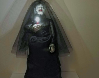 ジーパーズ・クリーパーズ ホラーフィギュア 1/4スケール 武器付き