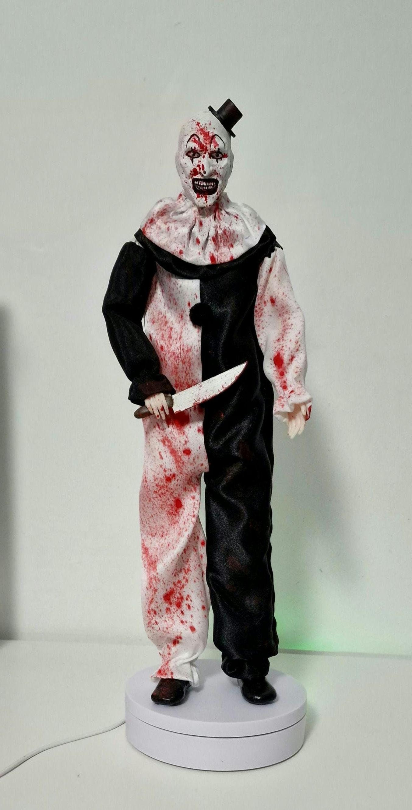 Terrifier Art the Clown 1/4 Scale Horror Figure 42cm Tall Bloody