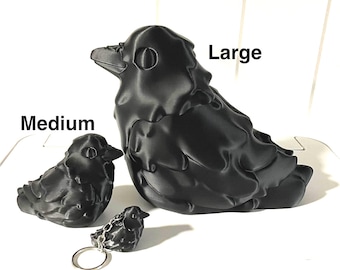 3D Printed Raven Figurine: Gothic Home Decor, Dice Holder, Keychain
