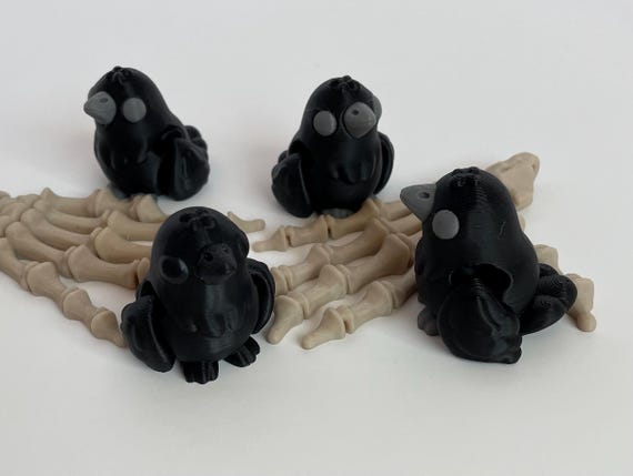 Articulated 3D Printed Raven, Black Bird Fidget, Gothic Decor