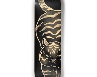 Le chonk chubby tiger art skateboard deck