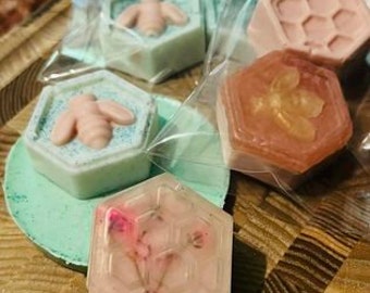 Goat&#39;s Milk Summer Scented Artisan Soap [Small]