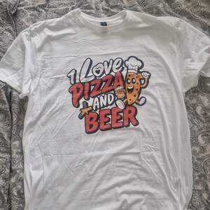 Fun Pizza & Beer Lover T-Shirt Casual Cotton Tee for Foodies Perfect Gift for Beer Enthusiasts zdjęcie 2