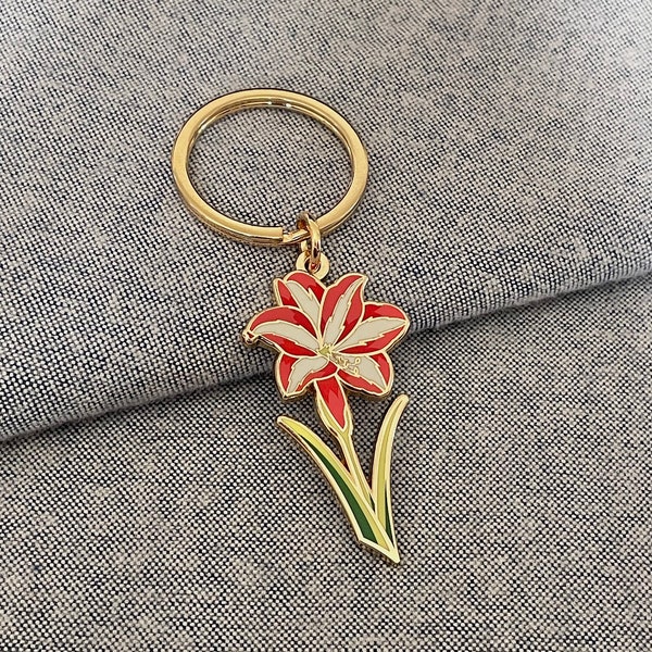 Amaryllis Enamel Keychain, Blossom Metal Keyring, Floral Gold Keyholder, Botanical Jewelry, Flower Key Fob, Nature Lover Accessory Gift