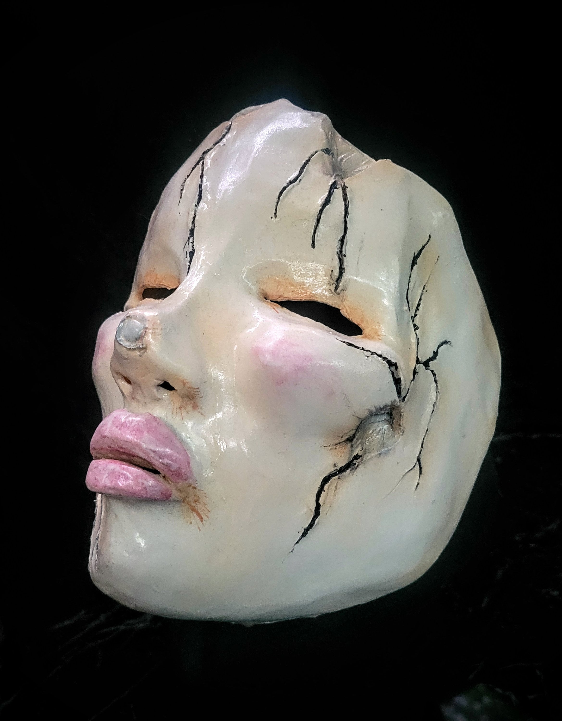 Cracked up Dolly