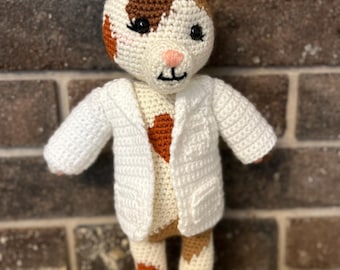 Sydnee la gata: muñeca de crochet de la colección Chez Yarn Cafe