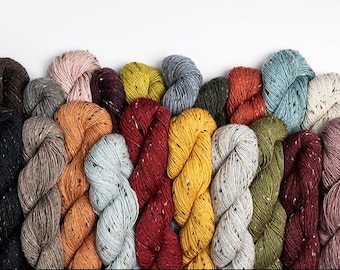 Woolstok Tweed Donegal Yarn Fingering Neutral Fleck Tweed Light Blue Sky Fibers 50g Single Ply Colorwork Cable Ribbing Textured Knit Crochet