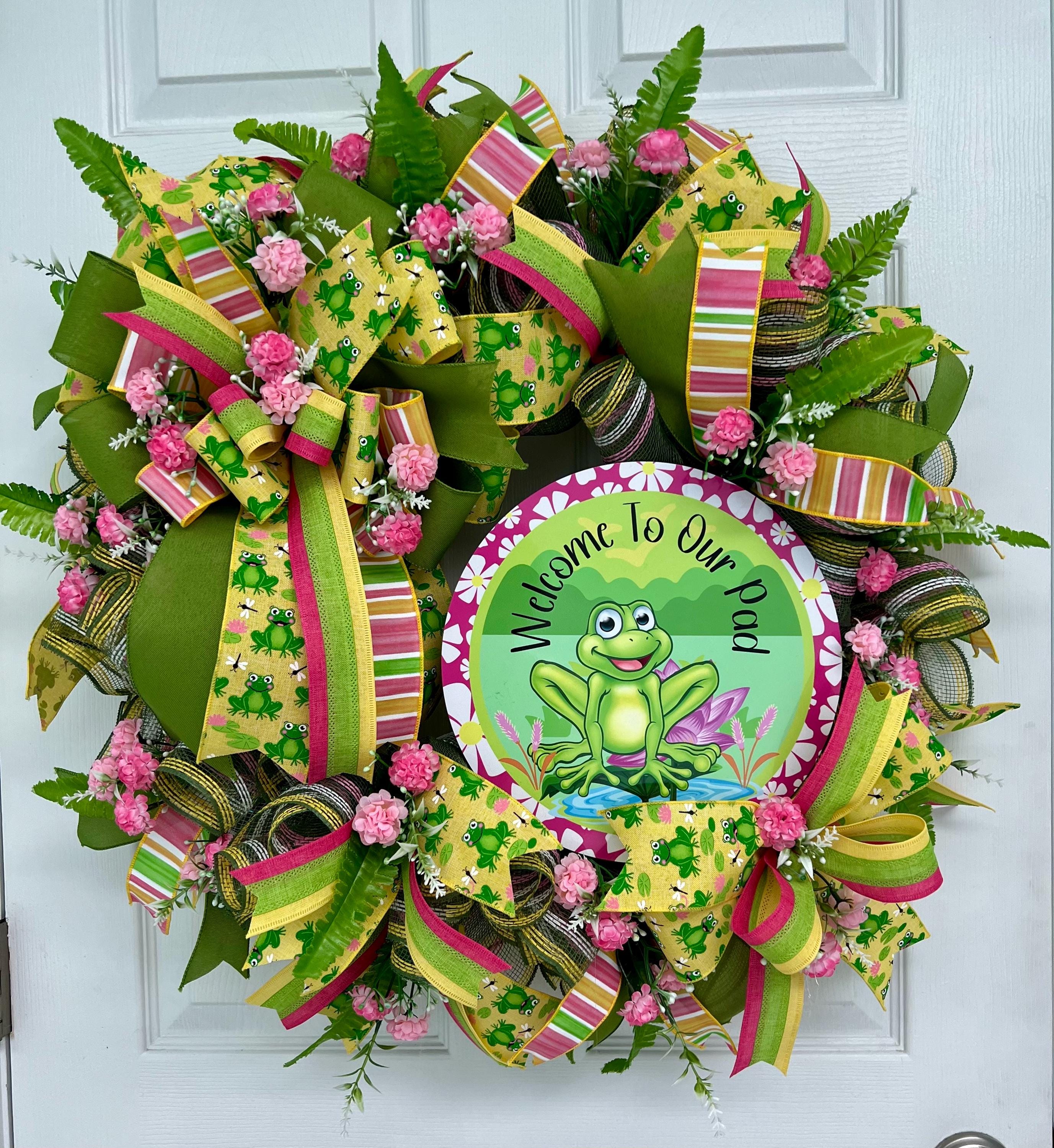 Summer Frog Wreath: Welcome to Our Pad Door Decor - Etsy