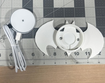 Bat-Shaped MagSafe Mount – Superhero iPhone & AirPods Charger Holder