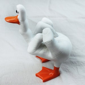 Middle finger duck statue duck you spoof middle finger desktop decoration resin crafts ornaments image 9