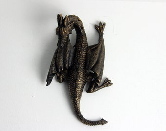 Flying Dragon Wall Hangings - Flying Dragon Metal Wall Art - Garden and Home Decoration - Polyresin Crafts