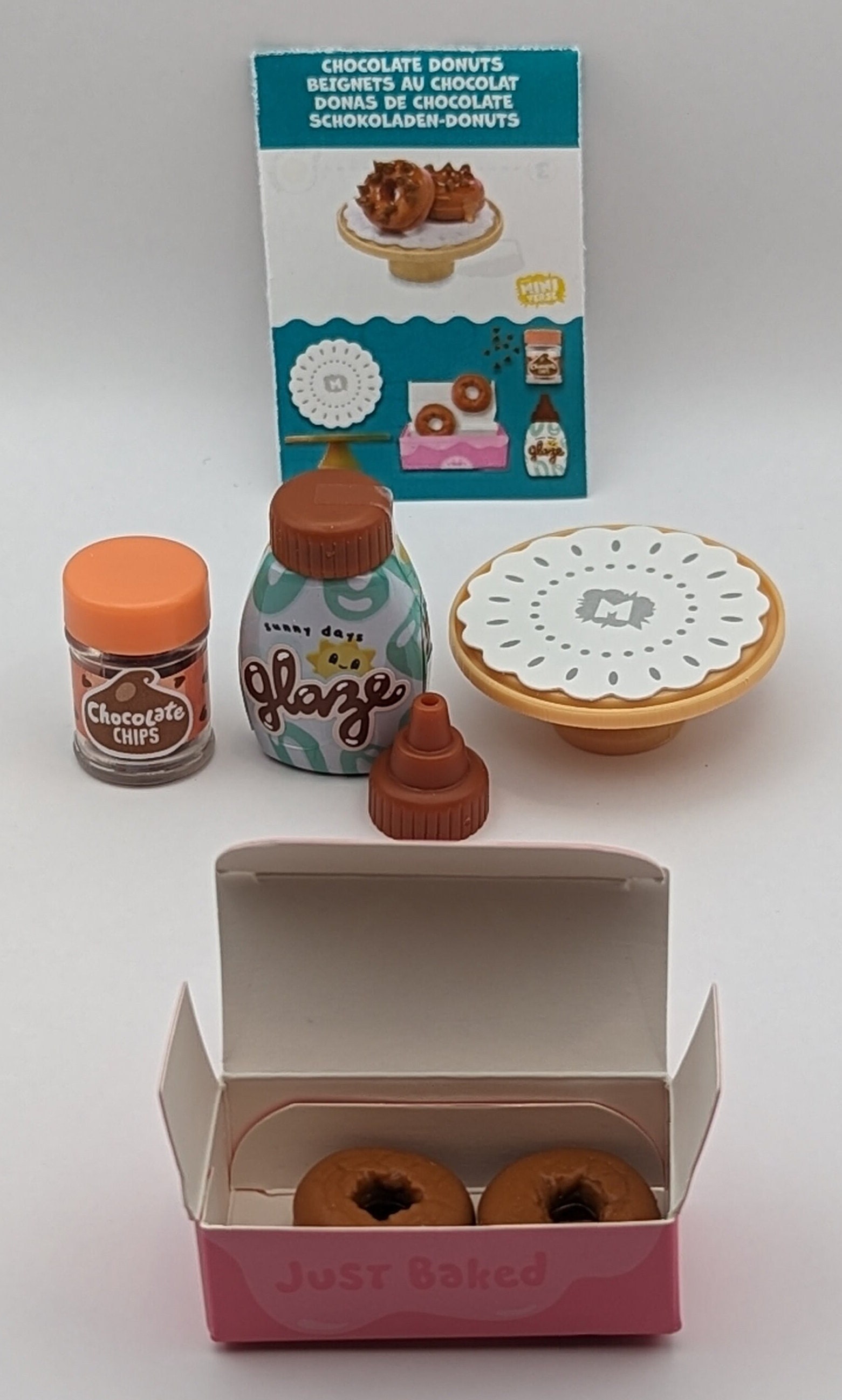 Miniverse Make It Mini Food Café Series 1 - CHOCOLATE DONUTS
