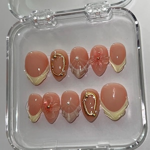 Summer shell Nails/ Press on nails/ Handmade press on nails/ Gel nails/ quality press ons/ vacation nails/ 3d nails/ flower nails