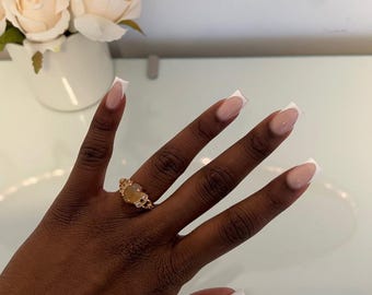 Uñas francesas prensadas hechas a mano: uñas de gel con calidad de salón