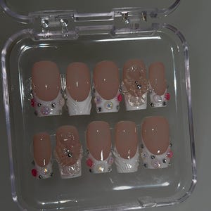 Jewel&#39;s Bloom/ Press on nails/ Handmade press on nails/ Gel nails/ quality press ons/ French tip nails/ 3d nails/ faux nails/ pink nails