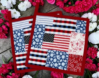 4TH of JULY FLAG Potholders Quilted 8x8",    Reversible Insulated, Set of 2, Loop Hanger AMERICA 250