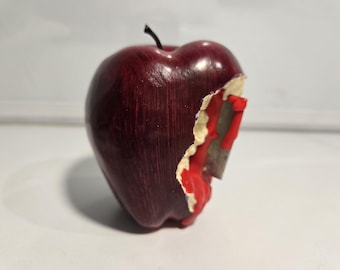 Fake Bloody Apple with Razor Blade, Poison Apple, Horror, Gore, Halloween Decor