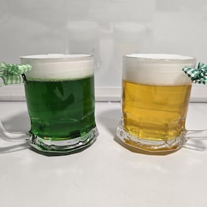 Fake Miniatute Mugs of Beer, St. Patrick&#39;s Day Decor, Tiered Tray