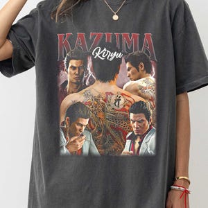 Yakuza Kazuma Kiryu T-Shirt, Dragon of Dojima Yakuza T-Shirt, Like A Dragon Kiryu Kazuma Graphic Tee, Classic Gaming T-Shirt for Gamers