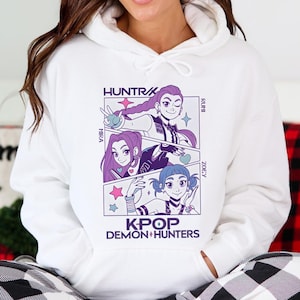 Huntrix Girls Shirt,Kpop Demon Hunters Sweatshirt,Vintage Huntrix Hoodie, Kawaii Cosplay Fashion Huntrix Fan Tee Gift,Rumi Zoey Mira Graphic