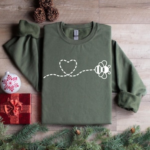 Bee Sweatshirt, Bee T-shirt, Beekeeper Shirt, Honey Bee Shirt, Bee Shirts, Bee Graphic Tee, Bee Lover Shirt, Save the Bees Shirt