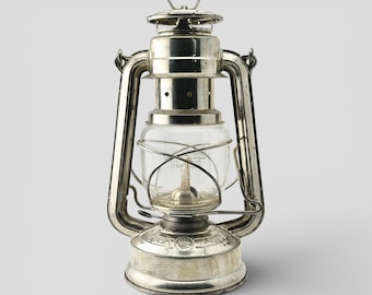 Vintage EMBURY No. 1 Little Air Pilot Oil Kerosene Lantern Lamp