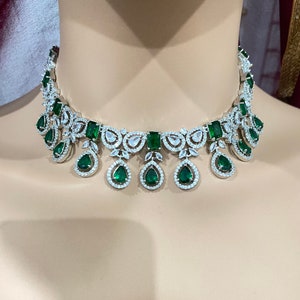 Set di collana girocollo in stile americano con diamanti verde smeraldo, gioielli indiani, gioielli pakistani, gioielli pubblicitari, set di collana con zirconi cubici